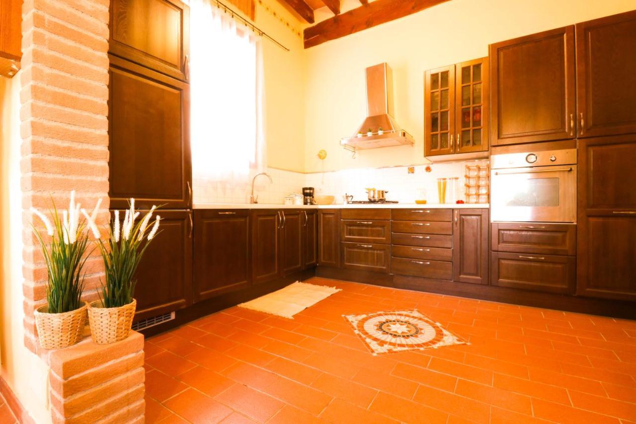 Casale Val D' Orcia- Relax E Lusso In Piscina Torrita di Siena Exterior foto